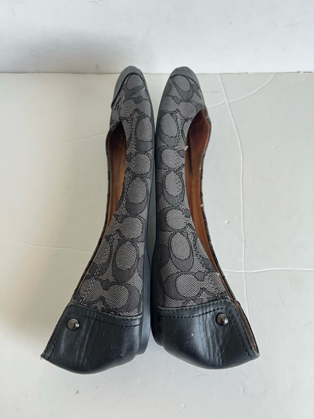 Coach Chelsea signature logo gray black leather cap toes ballet flats size 10B - Picture 6 of 12
